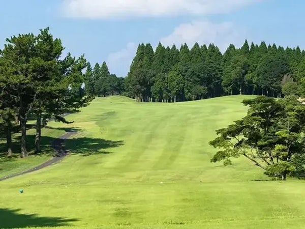 【現地払い0円・全行程バス送迎付き】初日に島津ゴルフ倶楽部・カートセルフ 合計1プレイ 鹿児島市内1泊2日1
